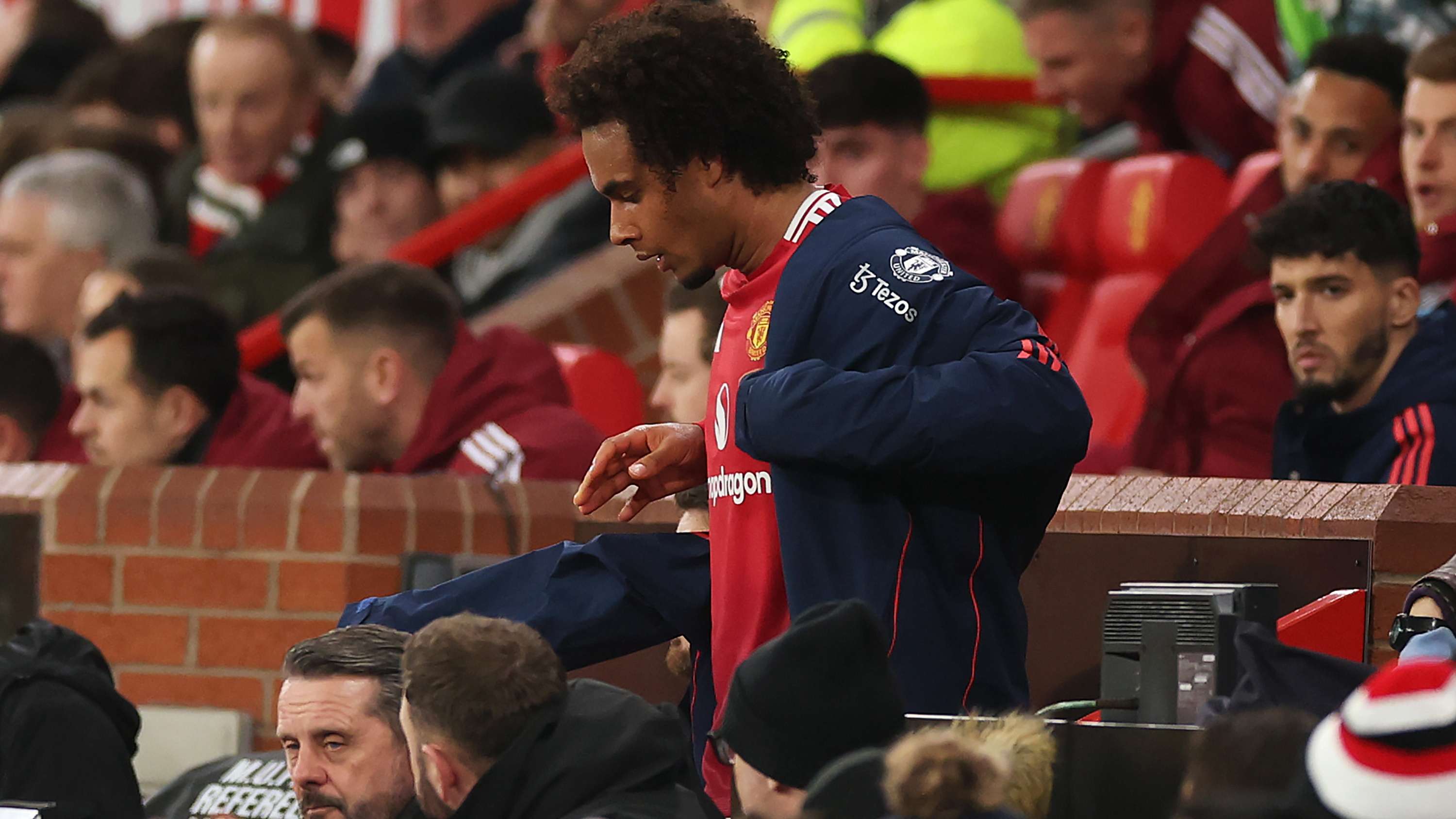 纵观整个赛 纵观整个赛